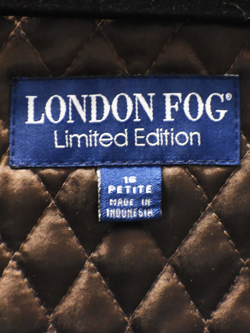 London Fog Limited Edition Double Brested Trench Coat - Picture 4 of 5